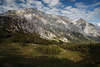 915021_Gll & Brett Bergmassiv gewaltige Felsen Bergwand grnesTal Naturlandschaft