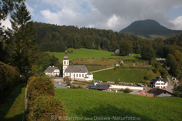 Ramsau Huser um Dorfkirche Friedhof Grnwiese Waldblick Naturpanorama