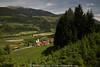 1202731_Dorf Waisach im Drautal Foto Kärnten Alpenlandschaft Reise unter Gaugen Bergpanorama Naturbild