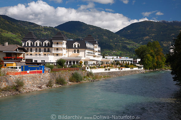 Linz Grandhotel schne Lage an Iselufer Urlaub-Unterkunft in Dolomiten Alpenstadt Bergpanorama