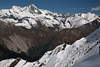 Gipfel Berggräte Hohe Tauern weisse Winterlandschaft Naturbild über graues Kalsertal-Kessel