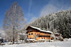 Hochfilzen märchenhaftes Winterbild Pillerseetals Wohnhaus in Tirol Bergstadt Schneeidylle