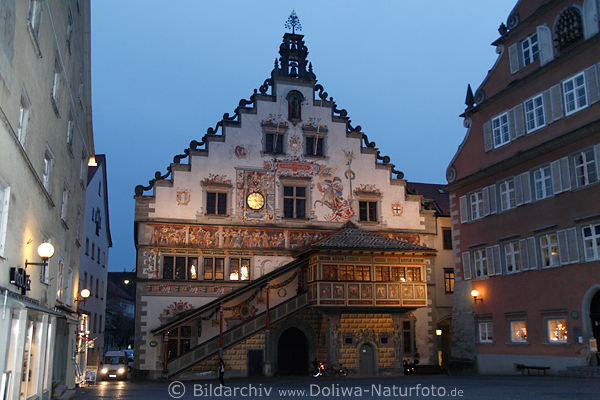 Lindau Altes Rathaus Bismarckplatz Altstadtbau Lichter dekorative Zierfresken bunte Treppe