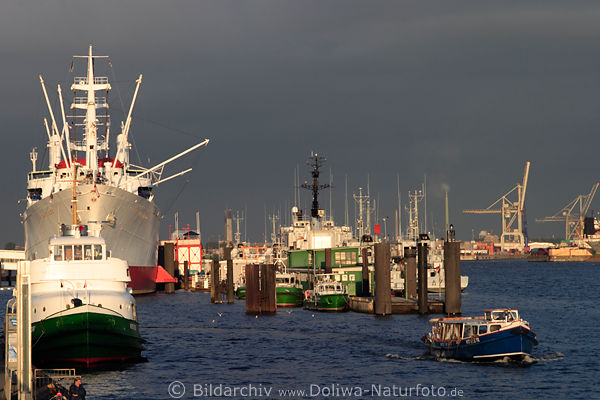 Barkasse Nordsee-7 Elbe Schiffe Cap-San-Diego Museumsschiff Hafen Hamburg