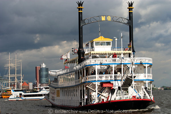 Mississippi Queen Dampfer Schiff Ausflugsdampfer Fahrt auf Elbe