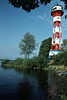 2790_Leuchtturm Wittenbergen Foto am grünem Ufer der Elbe in Hamburg