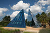 808205_ Shaikh Zayeds Wüstengarten blaue Pyramide Bild von Botanischer Garten Hamburg Klein Flottbek