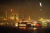 40041_Elbe Neujahrs Feuerwerk Knaller ber Wasser Schiffe Mitfahrgelegenheit Hafen Hamburg nachts Bilder