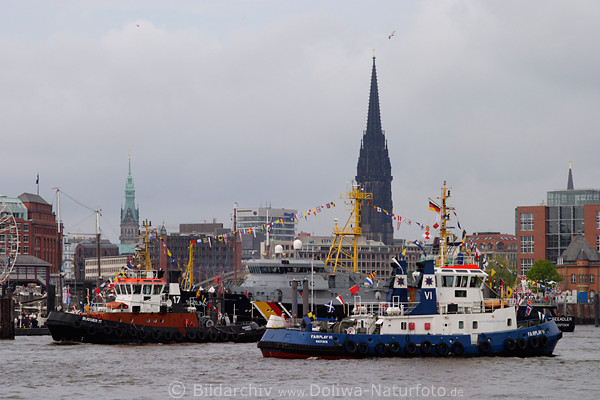 Schlepperballet Foto Hafengeburtstag Hamburg Bugsier17 + Fairplay6 Schlepperboote