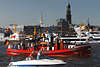 Feuerwehr 4 Historiker Museumsschiff Parade auf Elbe Foto Hafengeburtstag Hamburg
