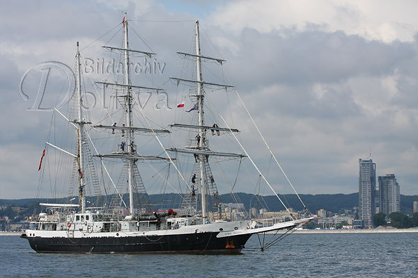 Segelschiff Lord Nelson Wasserfahrt bei Schiffsparade