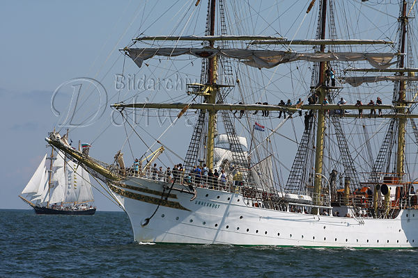 Sorlandet Segelschiff Dreimaster Takelage Mitsegler auf Seewasser