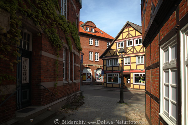 Drawehnertorstrae Hitzacker Altstadt Backstein-Fachwerkhuser Gasse in Abendlicht