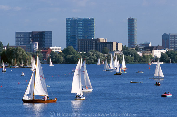 Segler Boote Alster See Hamburg Wasser-Rekreation vor Hochhuser