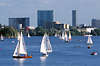 308312_Segler Boote Foto auf Hamburger Außenalster Wasser Freizeit Bild Stadt Hochhäuser Rekreation
