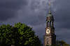 Michel Kirchturm der St. Michaelis Kirche Turm mit Uhr in Bild, Hamburger Wahrzeichen