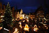 916380_Hildesheimer Tannenbaum über Weihnachtsmarkt Foto Romantik Nachtlichter vom Altstadtmarkt