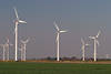 701159_ Windkraftnutzung in Marsch Landschaftsbild Dithmarschen Flachland Reise