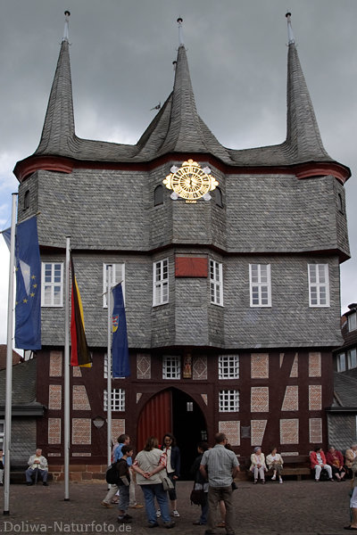 Frankenberg historischer Rathaus Frontfassade mit Uhr Trme Bauwerk in Gotikstil