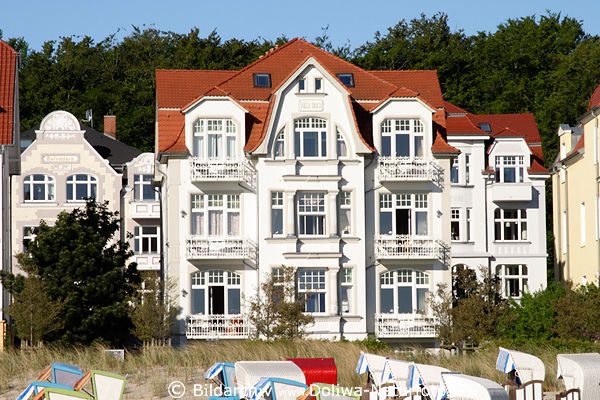 Usedom Hotel Villa Dora in Seebad Bansin Bderarchitektur direkt am Ostseeufer voll Strandkrbe