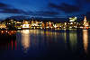 Hamburg Advent Citylichter Nachtpanorama am Alsterwasser Christbaum Spiegelung in See
