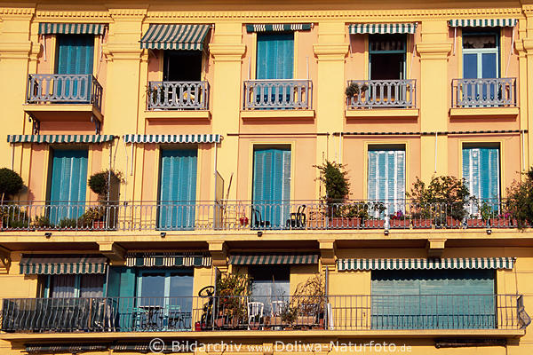 Nizza gelbes Haus Balkone, Fenster Jalousien Bild in Cte dAzur Sdsonne franzsische Riviera