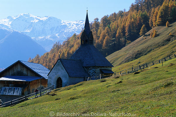 Sdtirol Berge Kapelle Rojen Hangwiese in 2000m Hhe Schnee-Gipfelblick