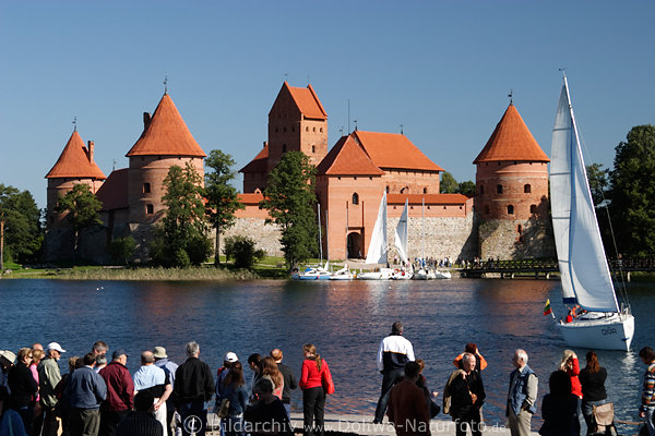 Trakai Wasserburg Bilder Palast der Grossf�rsten auf Insel im Galve See