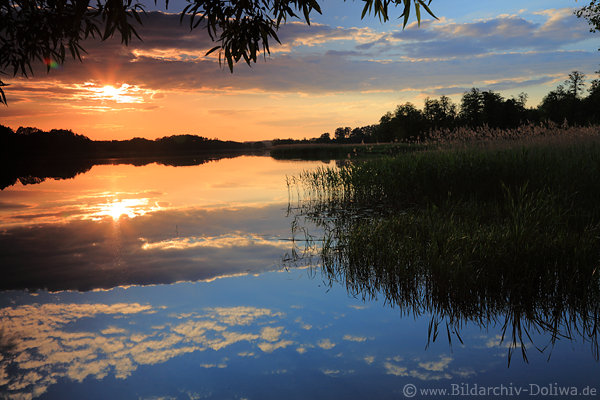 Sonnenuntergang ber HessenSee Wasserlandschaft Masuren Naturfoto Ostpreussen Reise