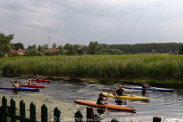 Kajaktour Paddler in Masuren Babiecka Struga Wasserfluss Naturfoto Johannisburger-Heide