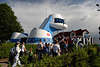 705741_ Godzilla von Rügenwaldermünde Foto, Darlówko Markenzeichen weiss-blaue Brücke über Wipper