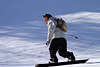 40869_Snowbord Junge auf Brett Schneepiste Tempo Bewegung, Schnellfahrt auf Gubalówka Loipe