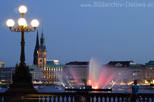Hamburg Alsterfontnen Laterne Rathausblick von Brcke