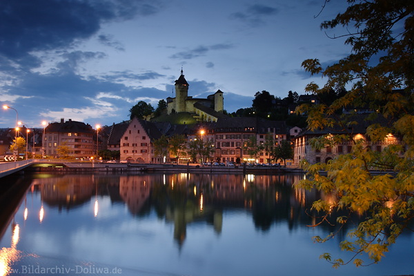 Schaffhausen Rheinufer Nachtfoto Stadtlichter Munot Kastell Wasser-Romantik Flussbrcke Laternen