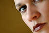 Frau Auge in Blick Braue in Visier Make-up geschminkte Lippen