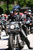 54436_ Biker Dame, Bikedame, Frau am Steuer, am Lenkrad von Motorrad bei Harley Bikerparade in Hamburg