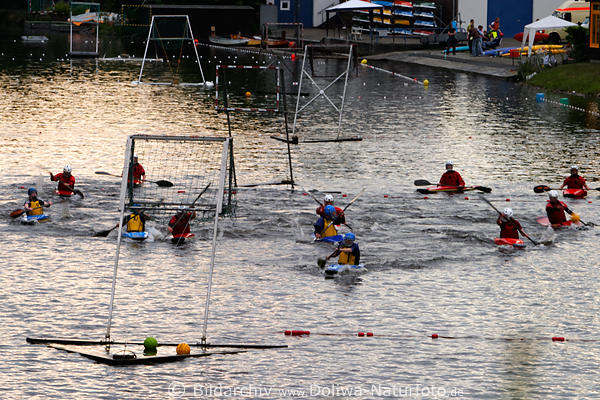 52712 Kanupolo Jugend in Wasser paddeln Kajaksprint zum Tor Turnier KanuClub Hamburg