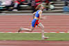 52220_ Sportsfrau dynamisches Foto in Bewegung Mädchen Sprunganlauf