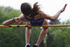 Hochsprung Frauen Po streift die Latte schwebend in Rückenlage Leichtathletik Foto