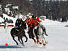 901230_ St. Moritz SnowPolo Foto, Maybach - Brioni Polospiel dynamische Aktionszene auf Schnee zu Pferd
