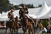 808895_ Duell im Pferderitt: Polospieler Toto de Waal Foto & Thomas Winter (4) vorbei am Ball, da rechts