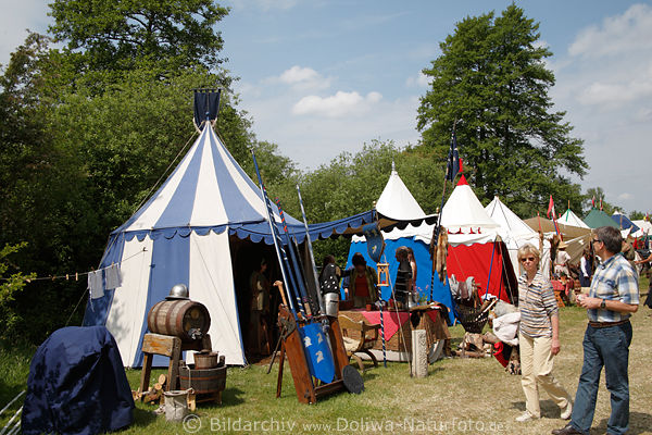 Ritterlager bunte Zelte ritterlichen Markt Accessoires