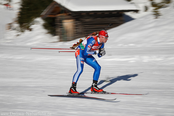 Ivan Tscheresow Aktion Bewegung Russland Staffel Biathlet Weltcuprennen auf Schneeloipe