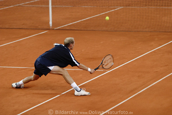 Tennis Foto Nikolay Davydenko aus Russland Bild in Aktion am Netz