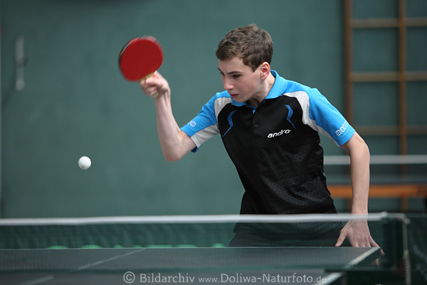 Rouven Ribicki, Tischtennis Jugend Talent SV Schlern Spieler Match Aktionbild