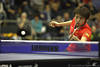Guo Yue China Tischtennis Pingpongstar Sportaktion Portrait am Ball übers Netz