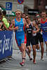 Triathlon Straenlauf WM-Bild: Australier Seear vor Konkurenten Athletengruppe Lauf-Foto