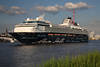 Mein Schiff 2 Bilder Kreuzfahrt Urlaub-Reise an Bord ab Hamburg Elbe-Hafencity