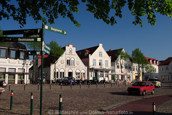 Meldorf Marktplatz, Cafs, Burgviertel, Lden, Dithmarschen, Stadt Reisebild