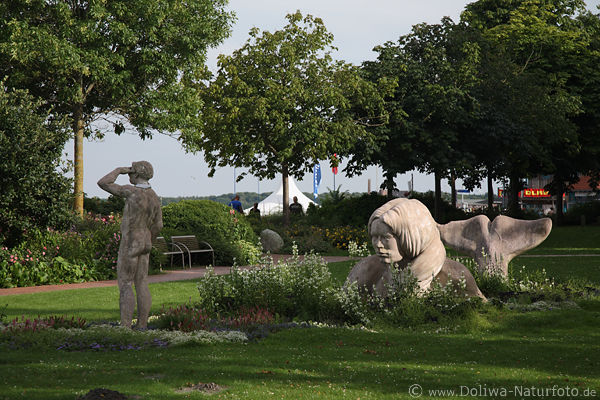 Kurpark Eckernfrde Skulpturen Meerjungfrau & Mann mit Ostseeblick